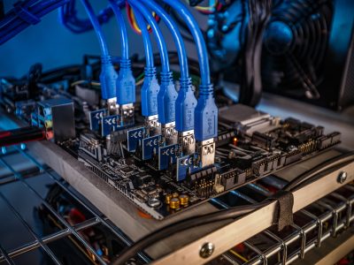 Cryptocurrency mining rig
